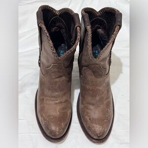 LANE Women's Distressed Brown Ankle Boots